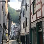 Haus An Der Rur - 5 Mitten In