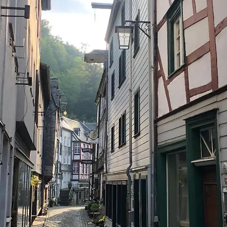 Haus An Der Rur - 5 Mitten In