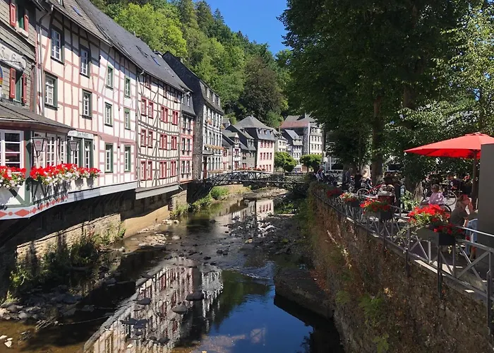 Haus An Der Rur - 5 Mitten In *